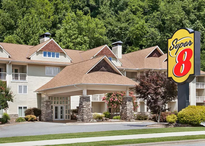 Super 8 By Wyndham Cherokee