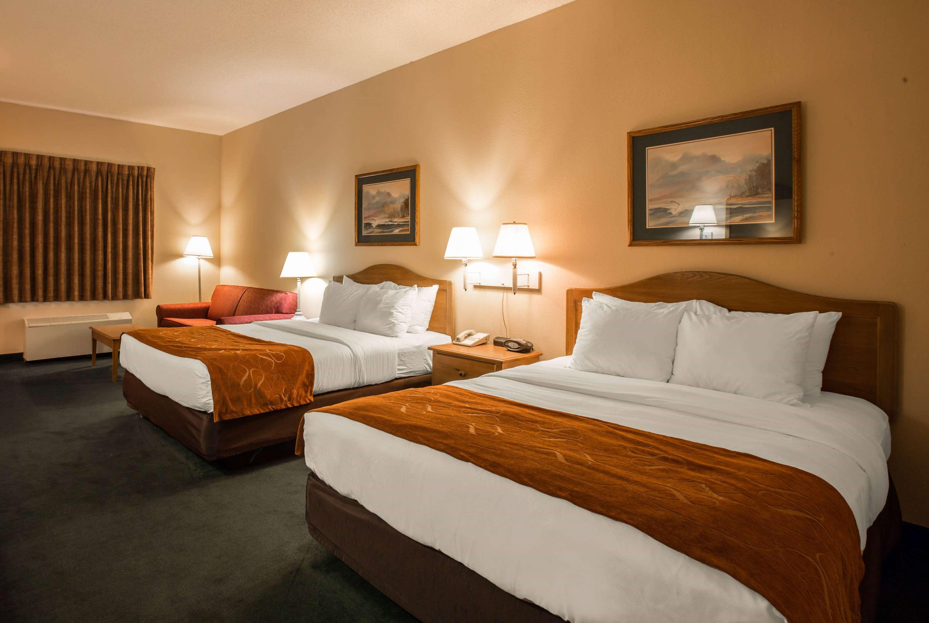 Super 8 By Wyndham Cherokee