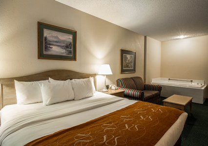 Hotel Super 8 By Wyndham Cherokee