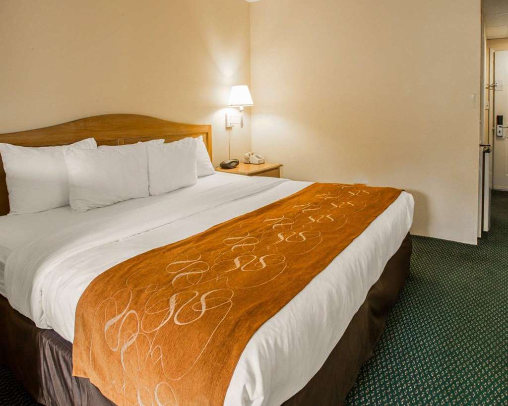 Super 8 By Wyndham Hotel Cherokee