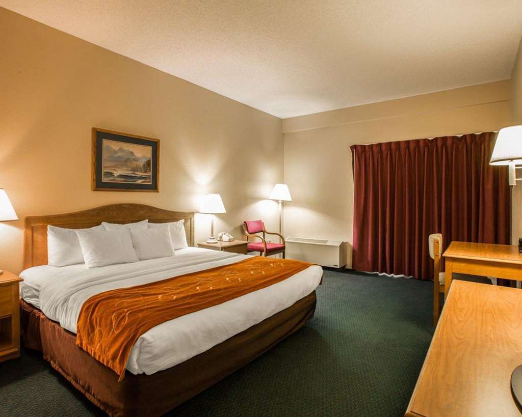 Hotel Super 8 By Wyndham Cherokee